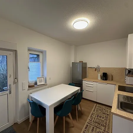 Monteurunterkunft In Fuer Bis Zu 8 Personen - Komplettes Haus Fuer Sie Allein! Feriehus *