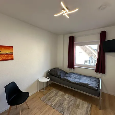 Monteurunterkunft In Fuer Bis Zu 8 Personen - Komplettes Haus Fuer Sie Allein! *