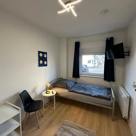 Monteurunterkunft In Fuer Bis Zu 8 Personen - Komplettes Haus Fuer Sie Allein! *