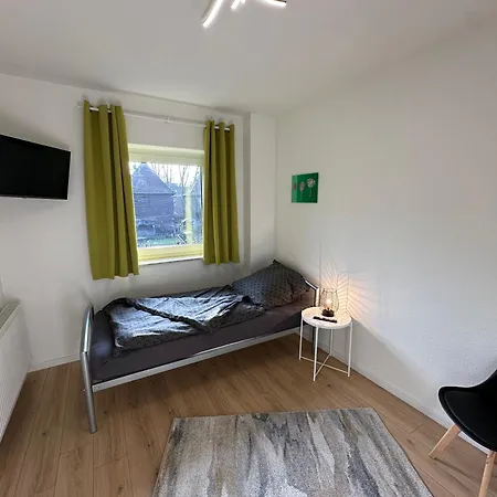 Feriehus Monteurunterkunft In Fuer Bis Zu 8 Personen - Komplettes Haus Fuer Sie Allein!