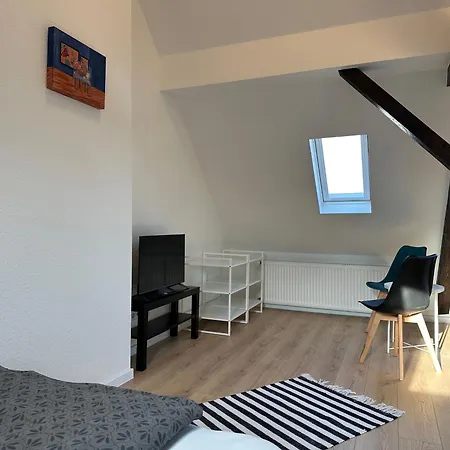 Monteurunterkunft In Fuer Bis Zu 8 Personen - Komplettes Haus Fuer Sie Allein! * Duisburg